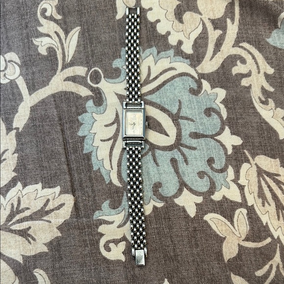 Vintage Authentic Coach 0820 Stainless Steel Water Resistant Watch. - Picture 1 of 12